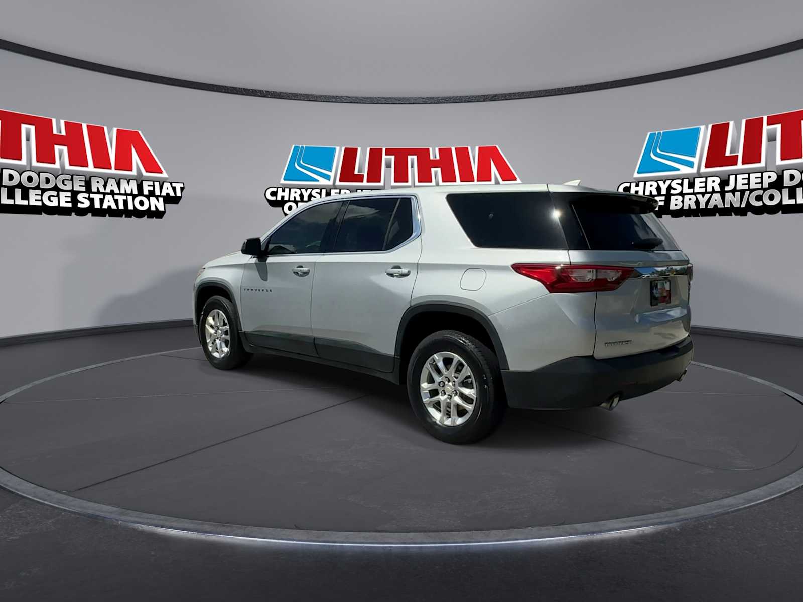 Thumbnail: 2021 Chevrolet Traverse - 6