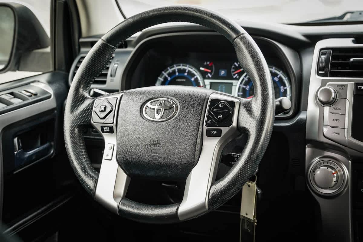 2014 Toyota 4Runner SR5 32