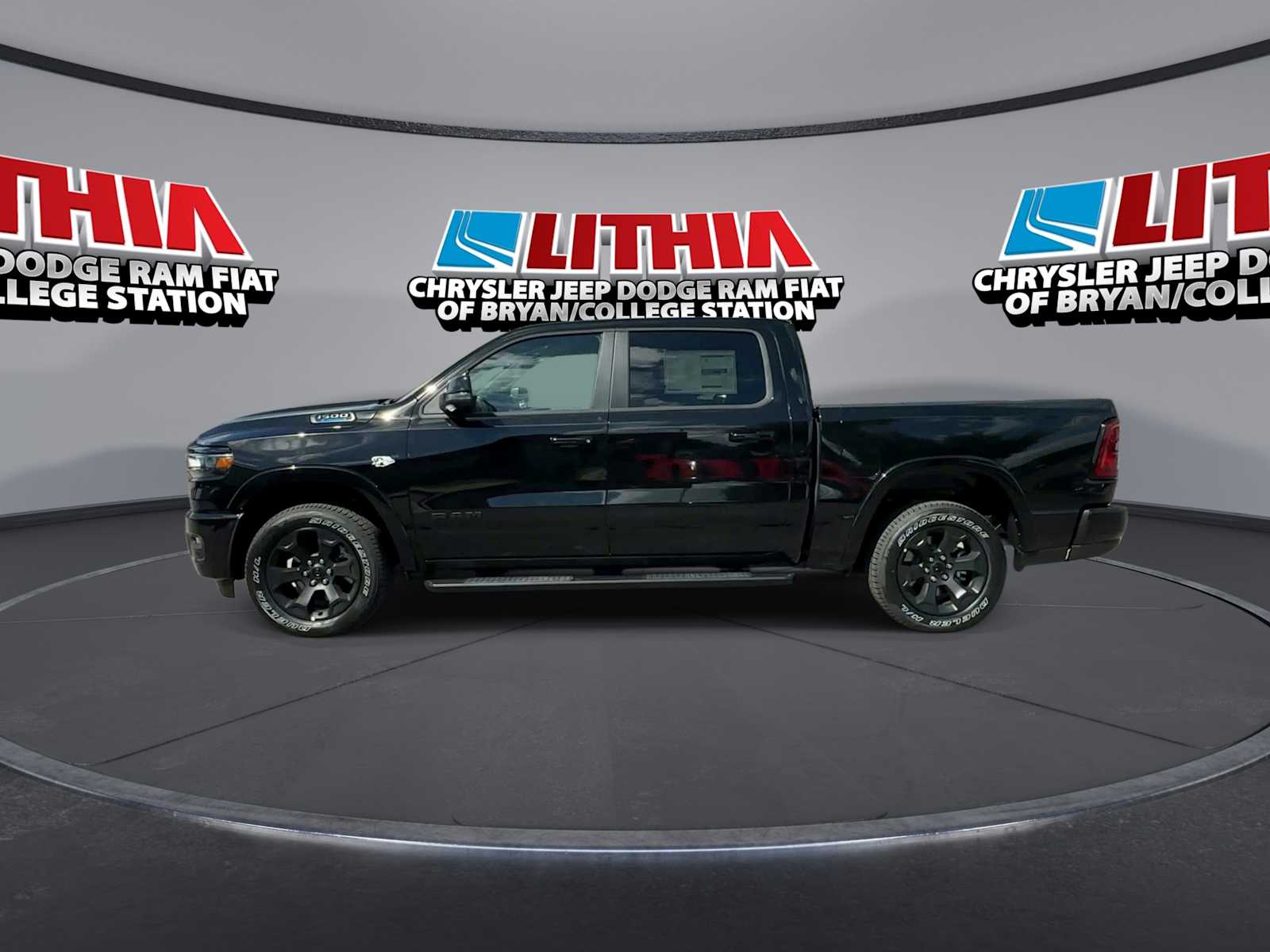 Thumbnail: 2026 RAM 1500 - 5