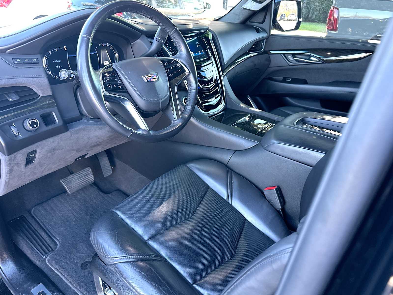 Thumbnail: 2020 Cadillac Escalade - 18