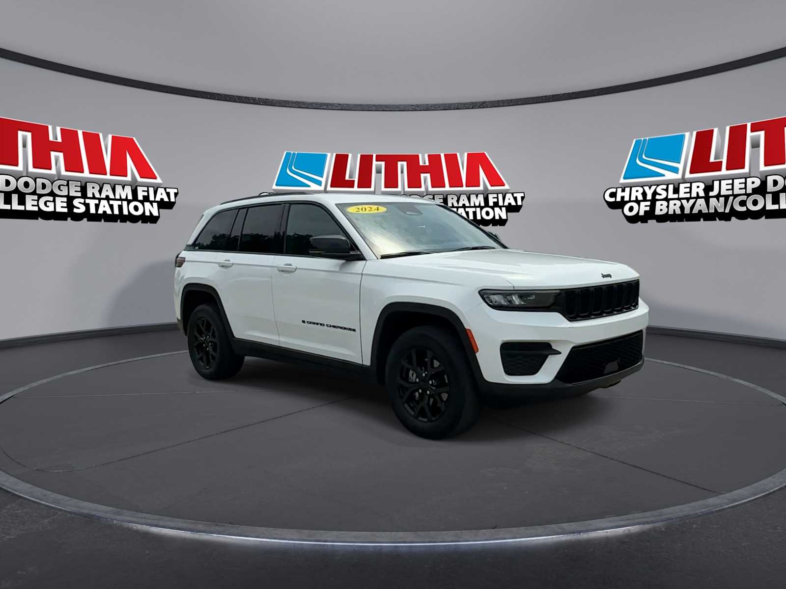 Thumbnail: 2024 Jeep Grand Cherokee - 2