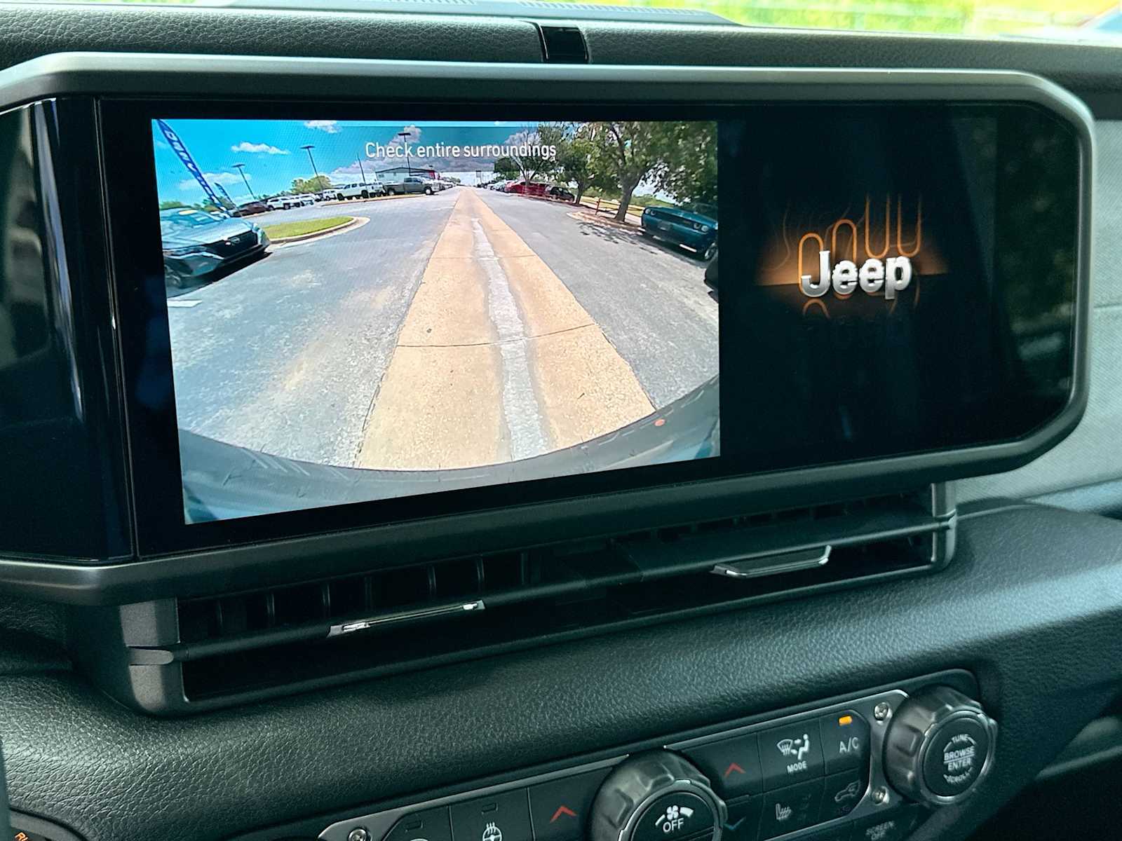 Thumbnail: 2025 Jeep Wrangler - 20