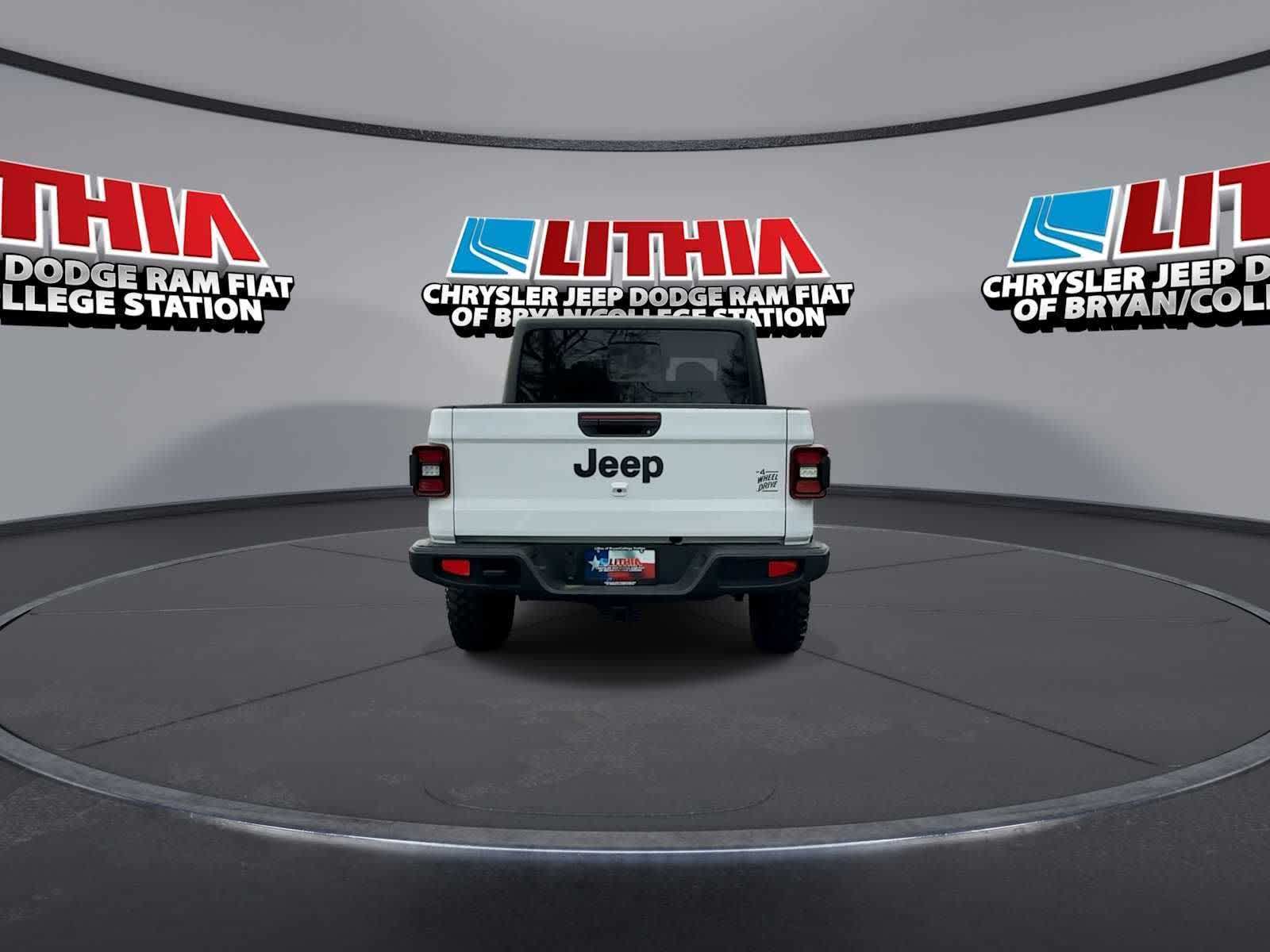 Thumbnail: 2026 Jeep Gladiator - 7