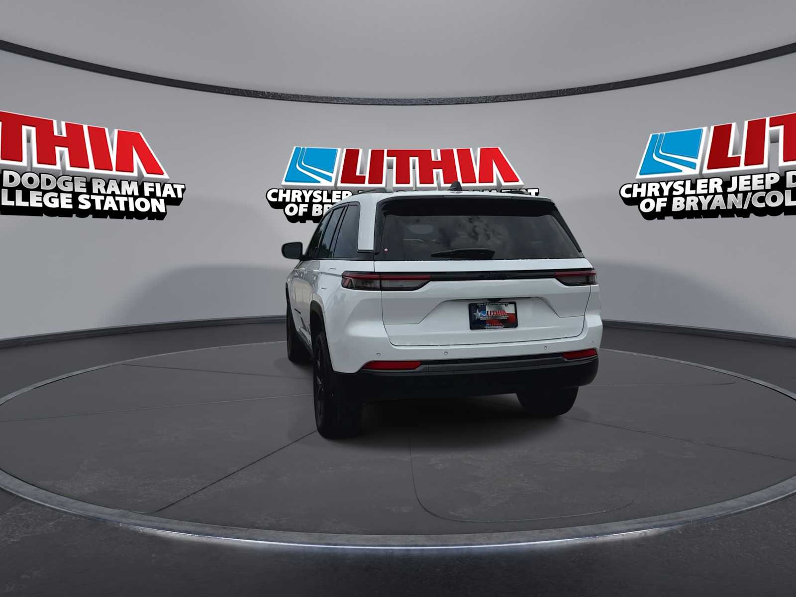 Thumbnail: 2026 Jeep Grand Cherokee - 7