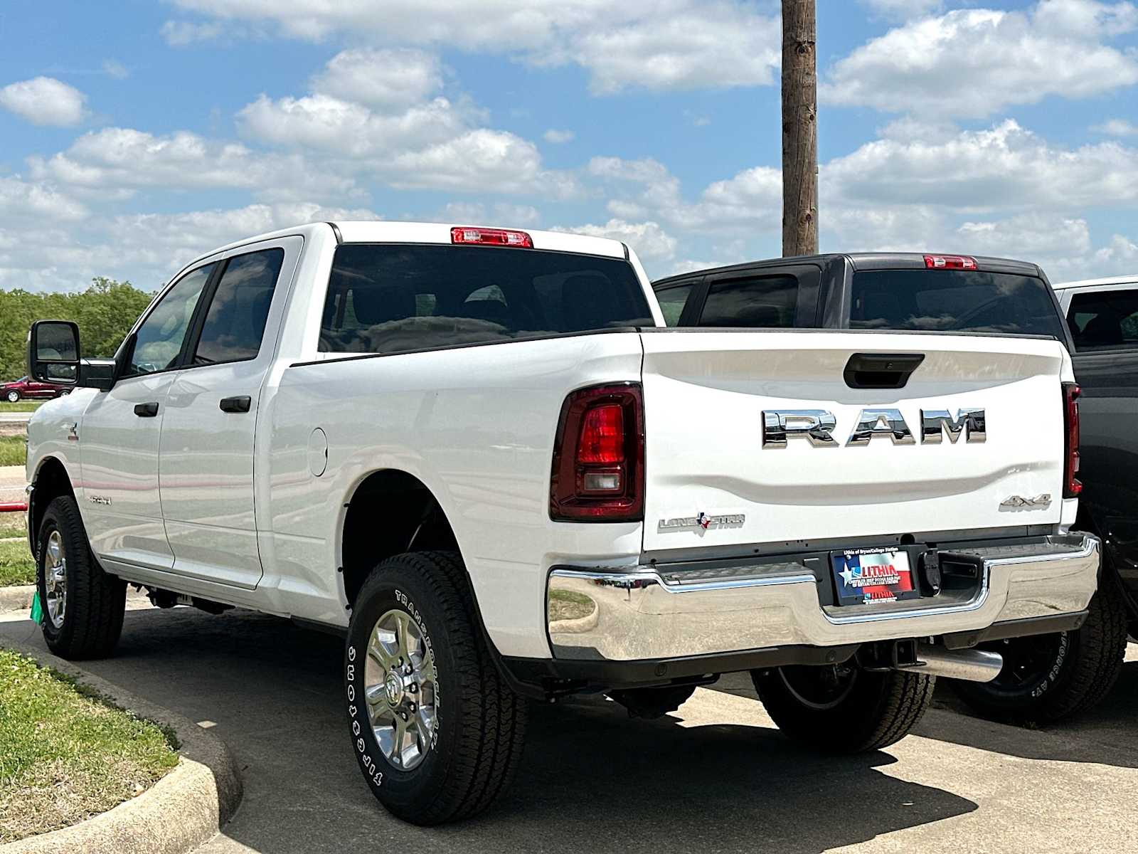 New 2026 Ram 2500 BIG HORN CREW CAB 4X4 Pickup