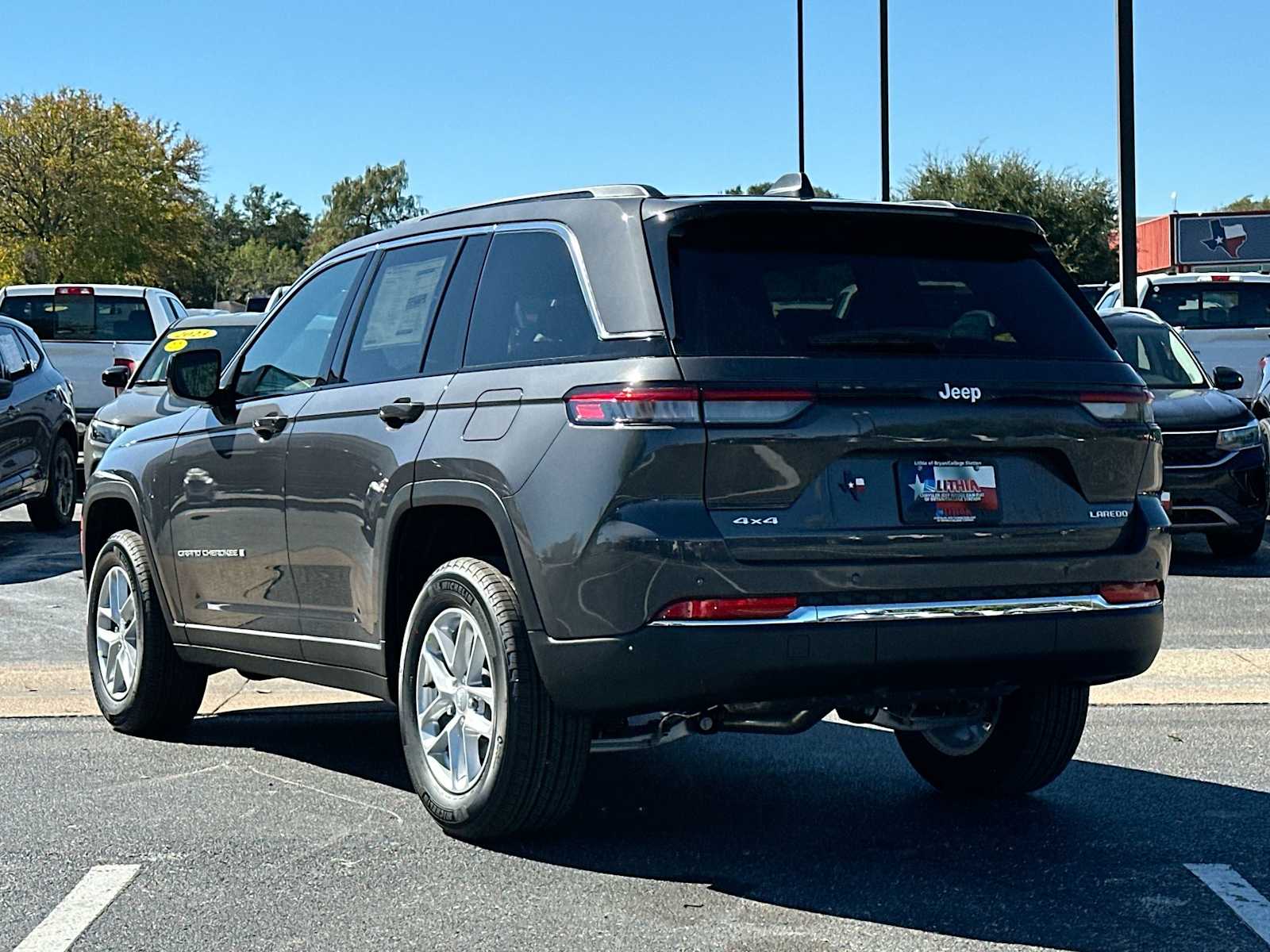 Thumbnail: 2025 Jeep Grand Cherokee - 13