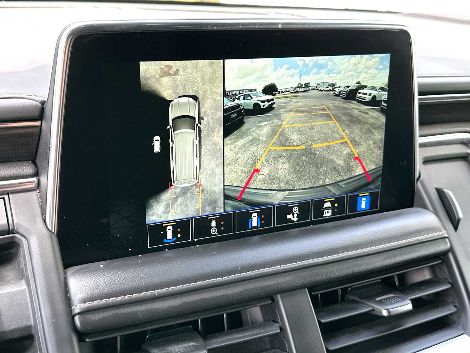 Thumbnail: 2023 GMC Yukon - 20