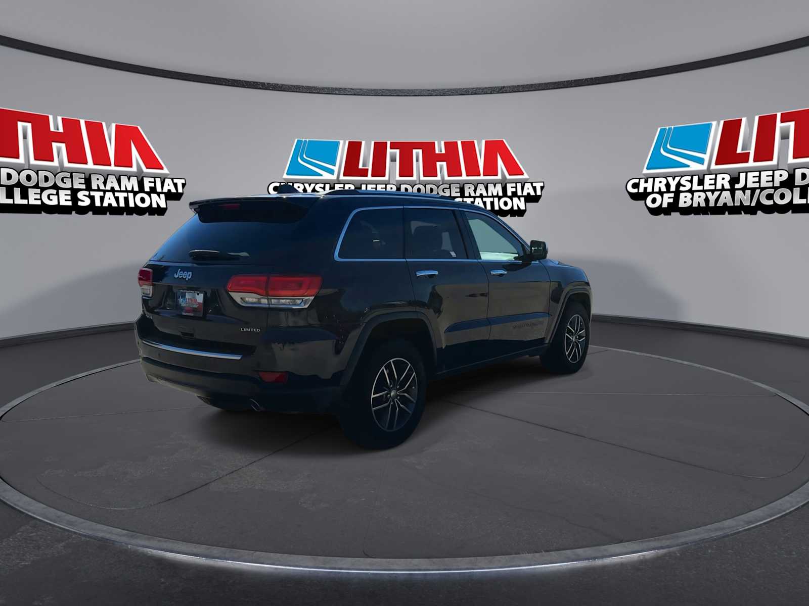 Thumbnail: 2018 Jeep Grand Cherokee - 8