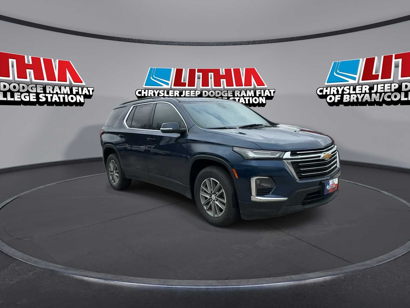 Thumbnail: 2022 Chevrolet Traverse - 2