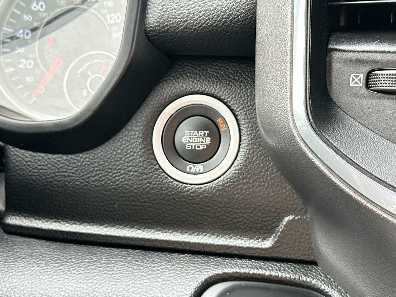 Thumbnail: 2025 RAM 1500 - 28