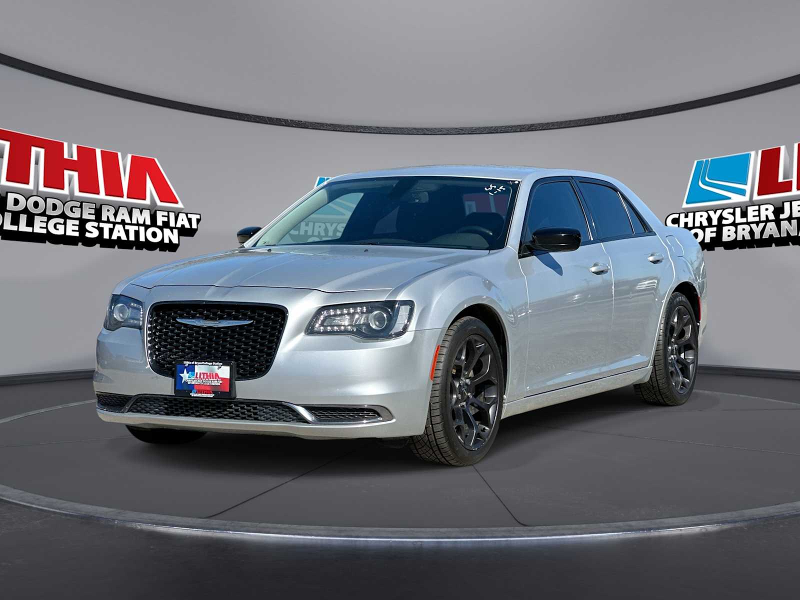 Thumbnail: 2020 Chrysler 300 - 1