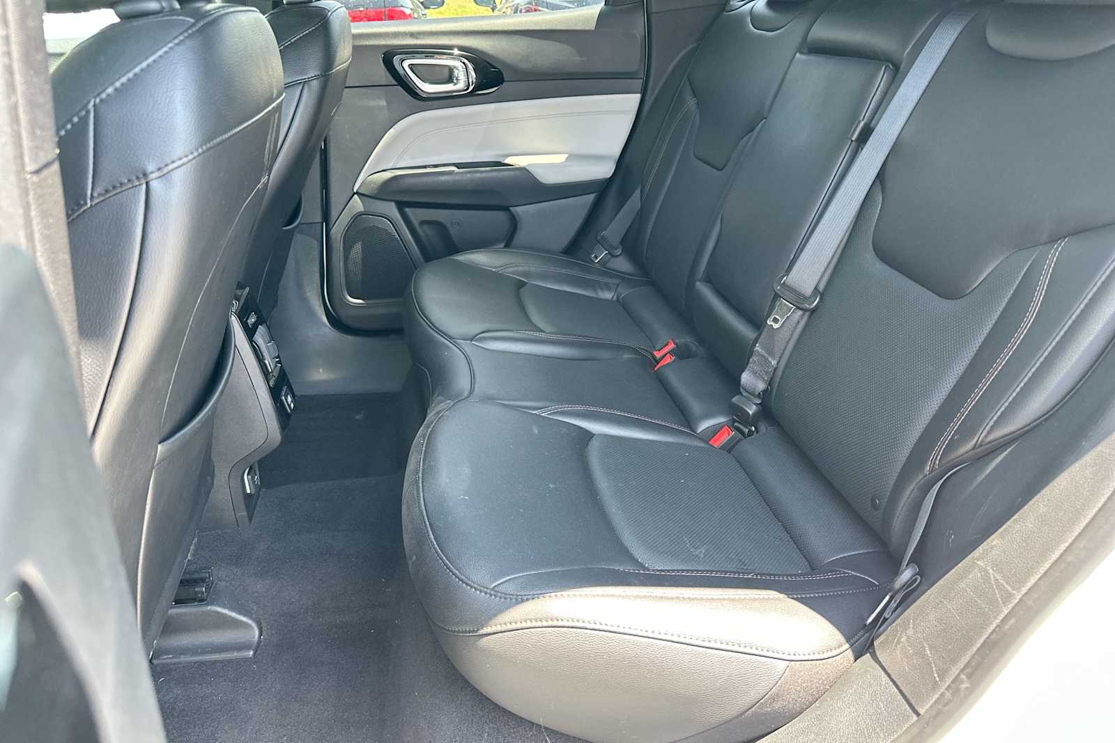 Thumbnail: 2023 Jeep Compass - 23