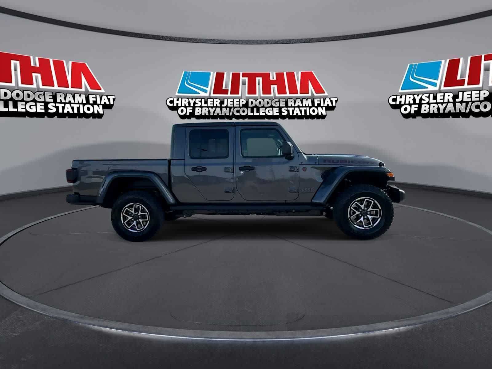 Thumbnail: 2026 Jeep Gladiator - 9