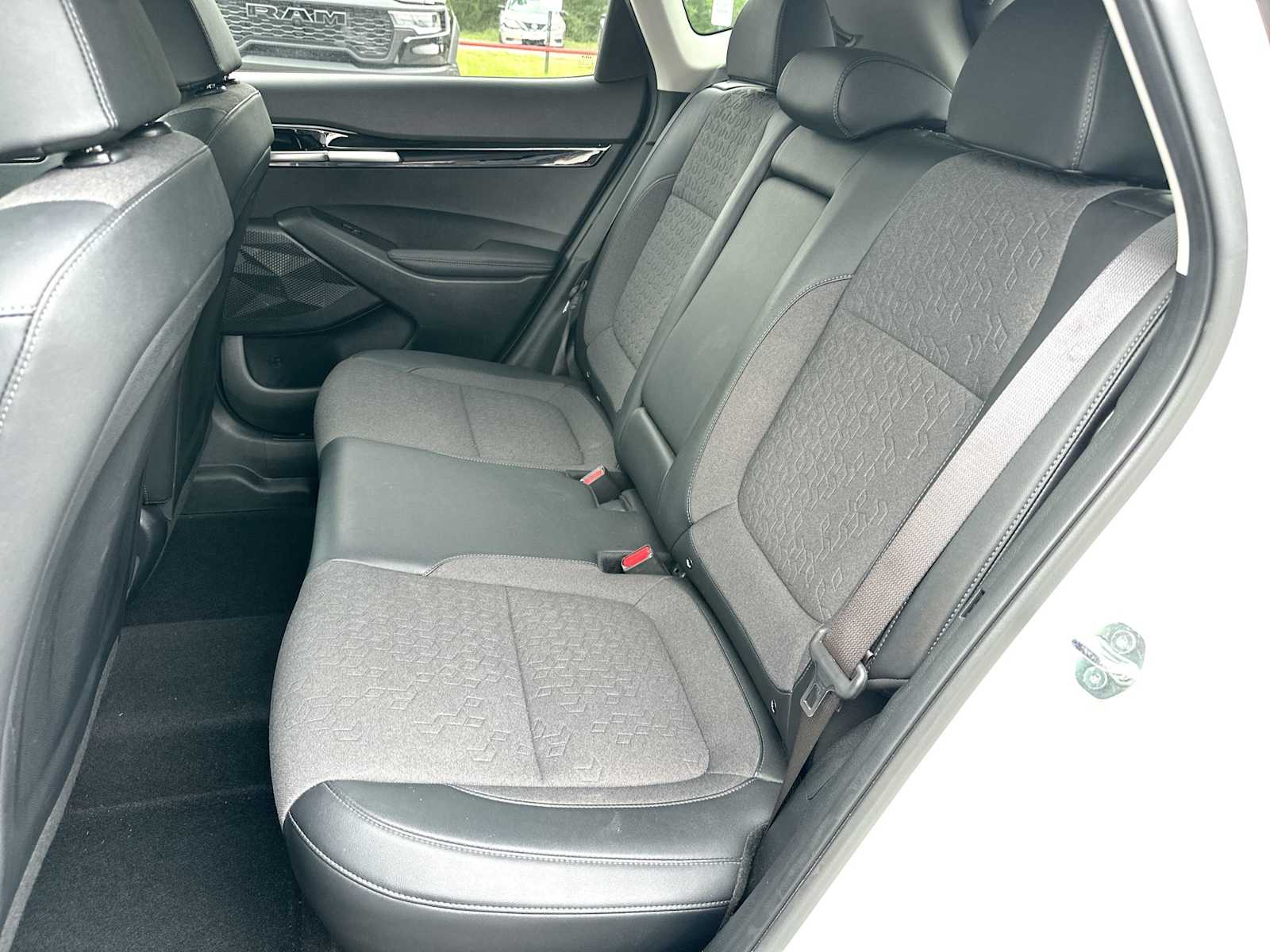 Thumbnail: 2025 Kia Seltos - 23