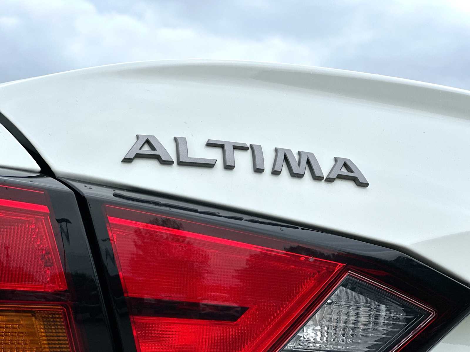 Thumbnail: 2024 Nissan Altima - 15