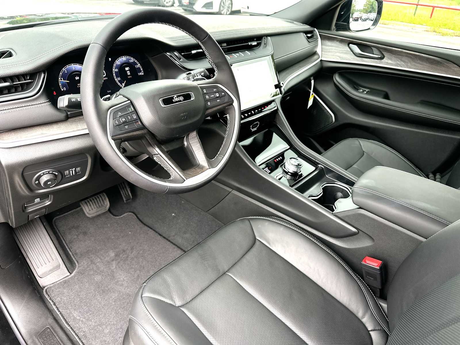 Thumbnail: 2026 Jeep Grand Cherokee - 18