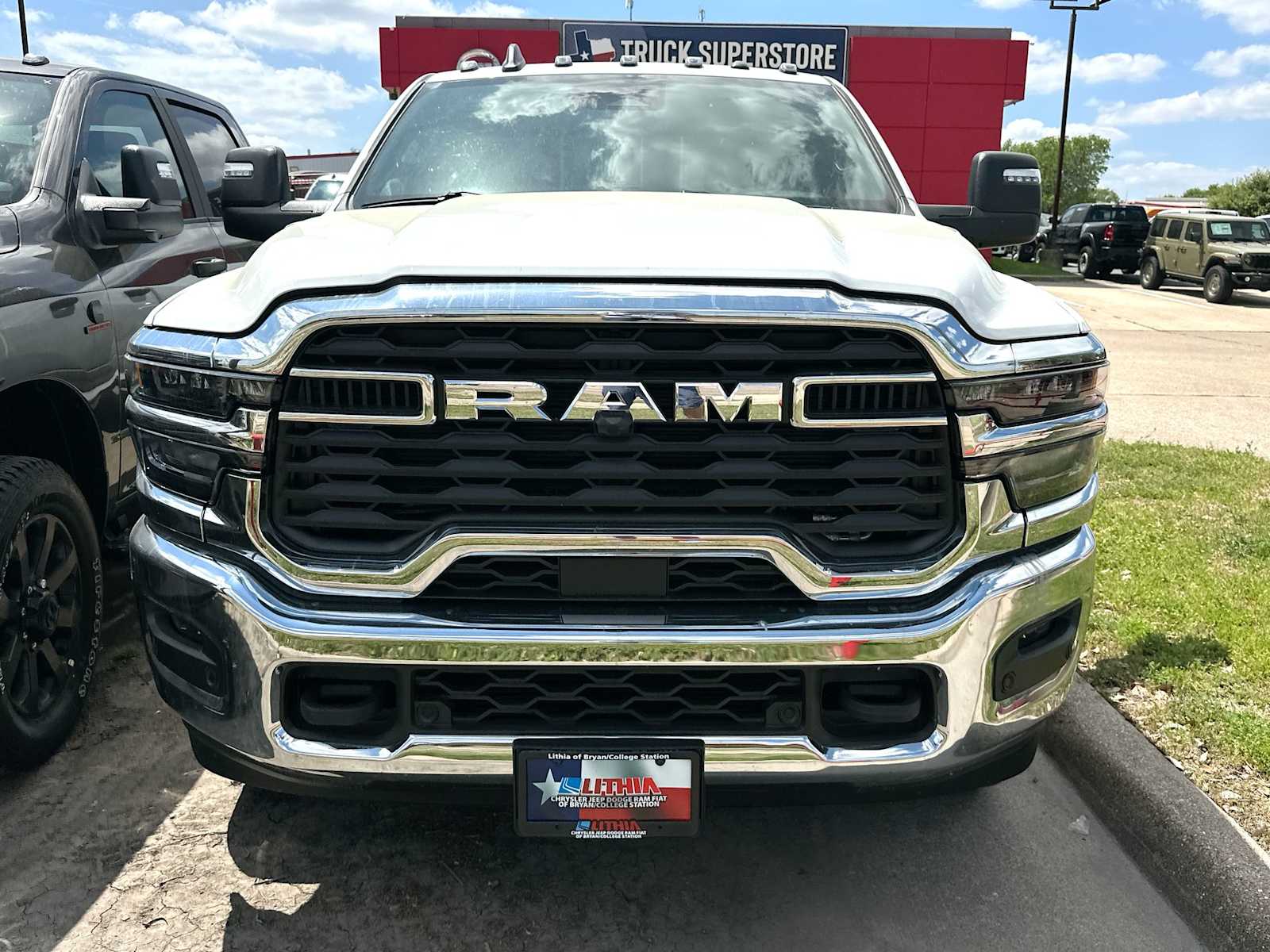 New 2026 Ram 2500 BIG HORN CREW CAB 4X4 Pickup