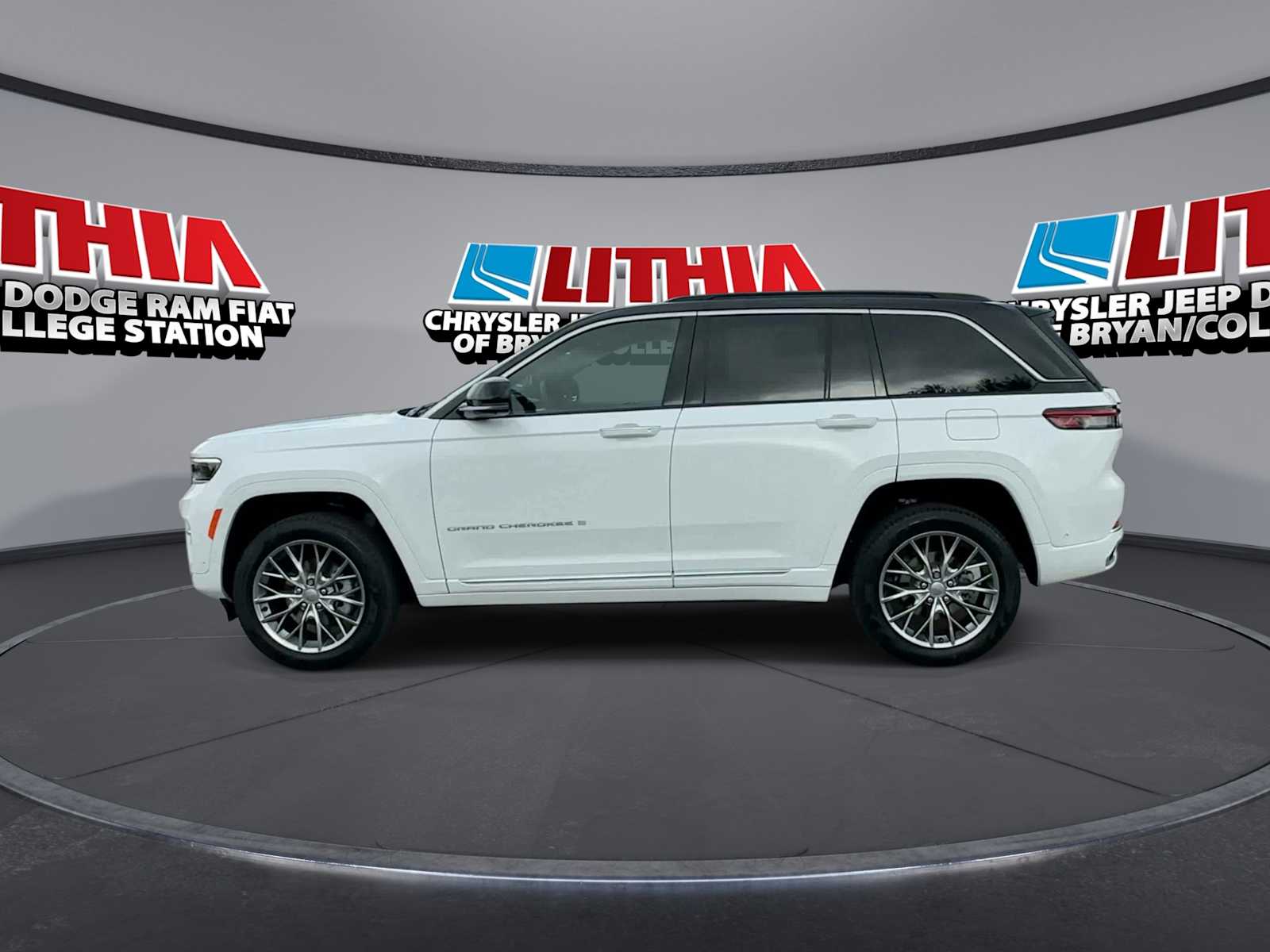 Thumbnail: 2025 Jeep Grand Cherokee - 5