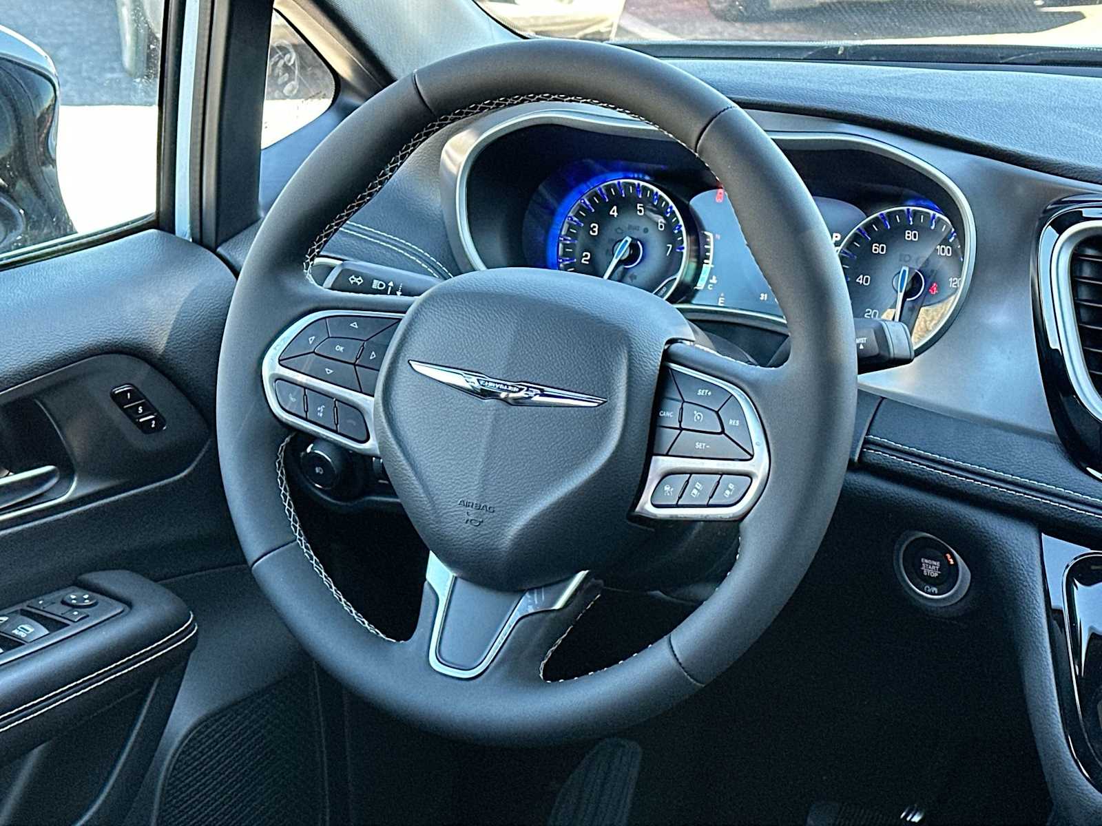 Thumbnail: 2026 Chrysler Pacifica - 27