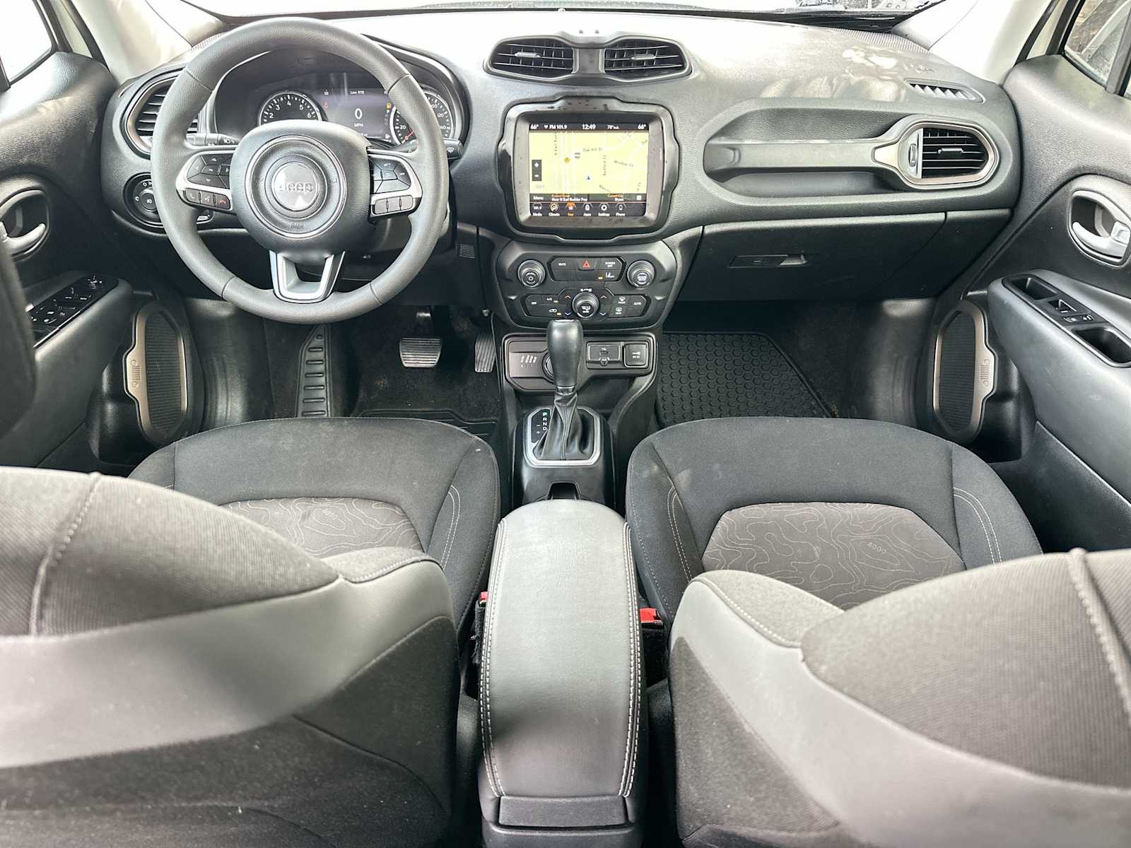 Thumbnail: 2023 Jeep Renegade - 25