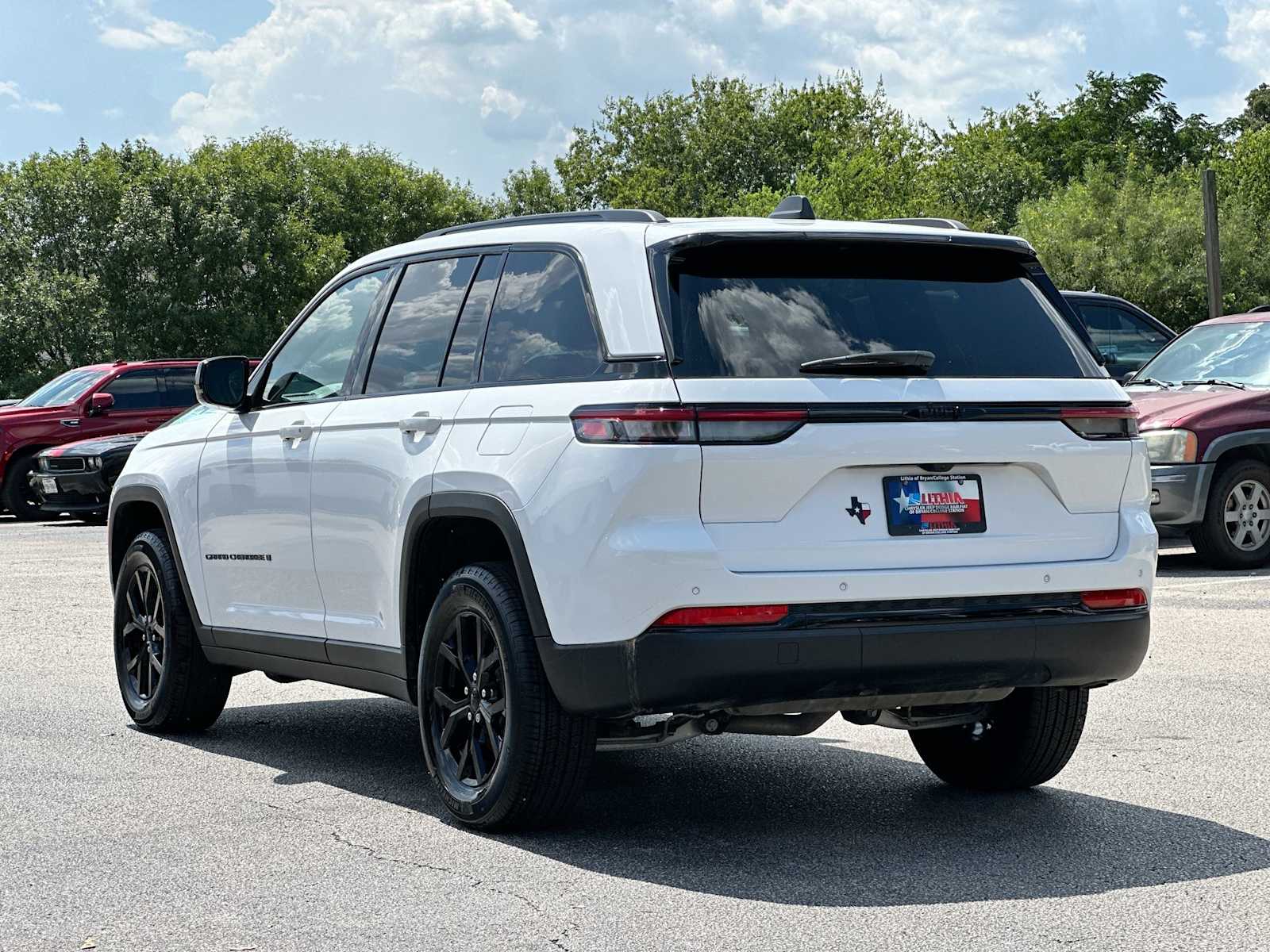 Thumbnail: 2025 Jeep Grand Cherokee - 13