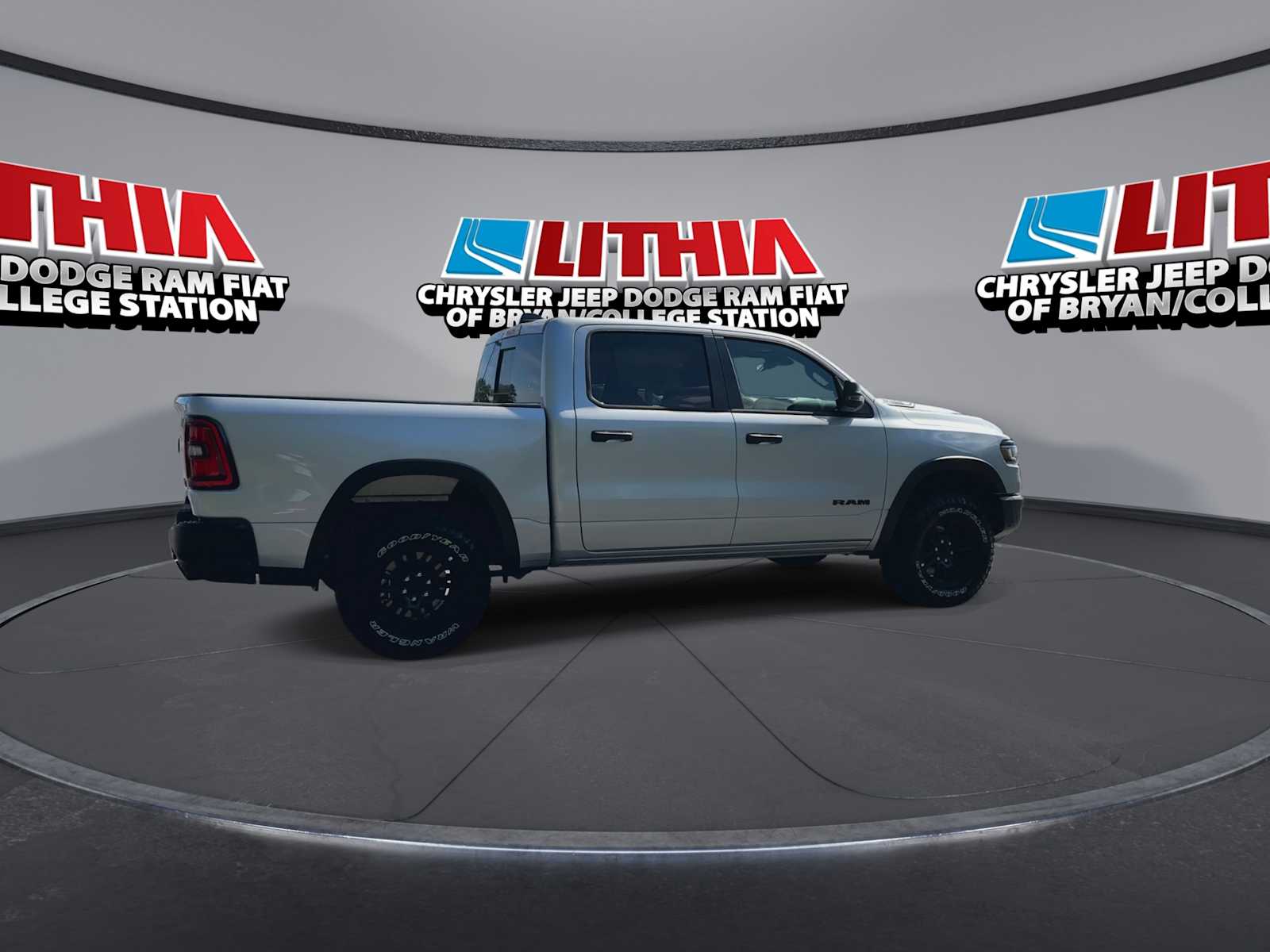 Thumbnail: 2026 RAM 1500 - 8