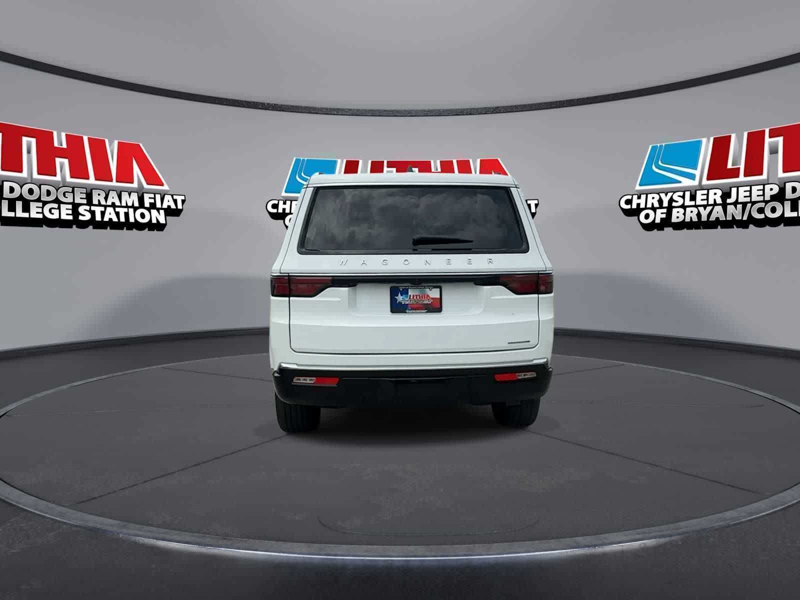 Thumbnail: 2024 Jeep Wagoneer - 7