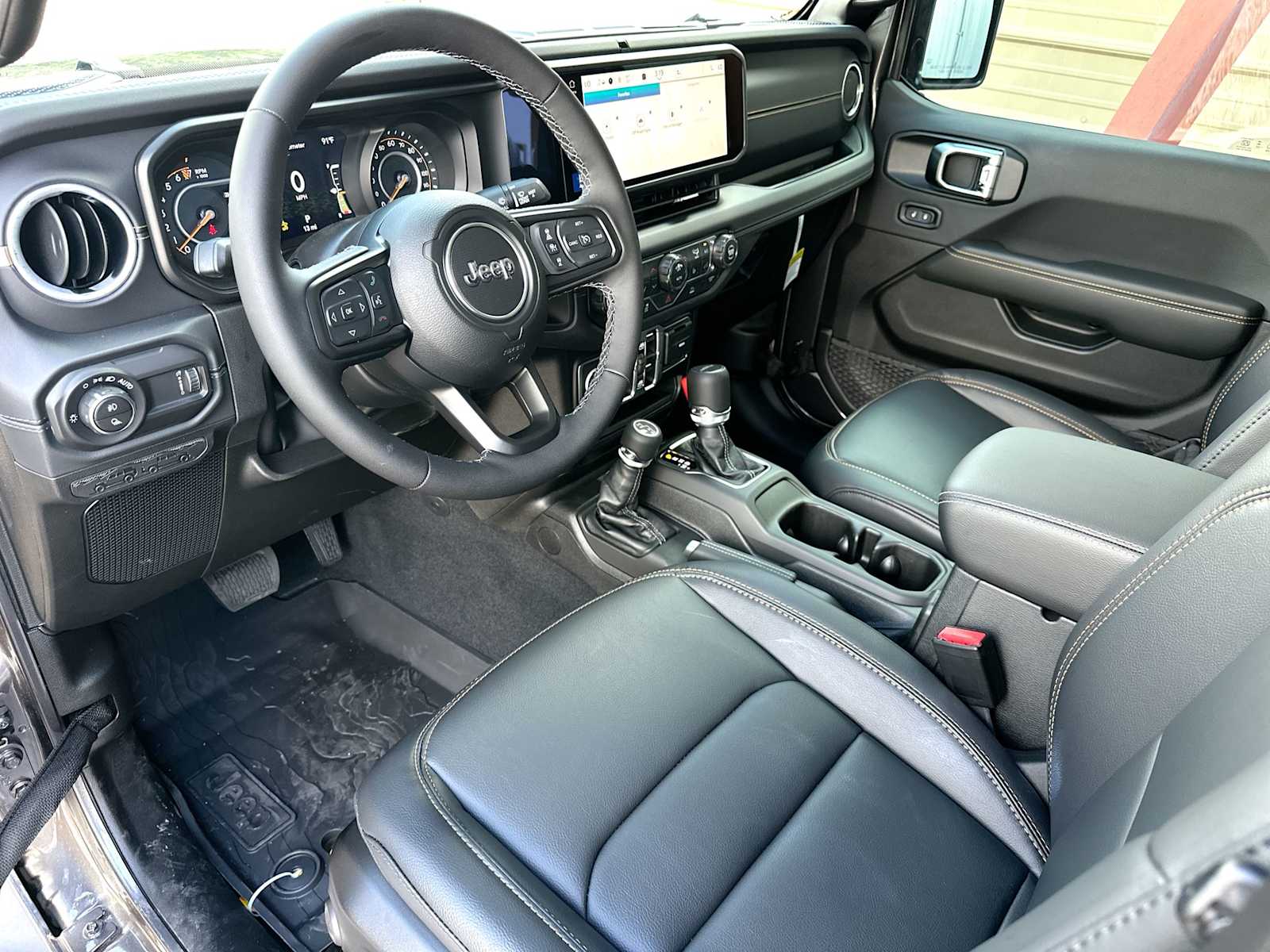 Thumbnail: 2026 Jeep Gladiator - 18