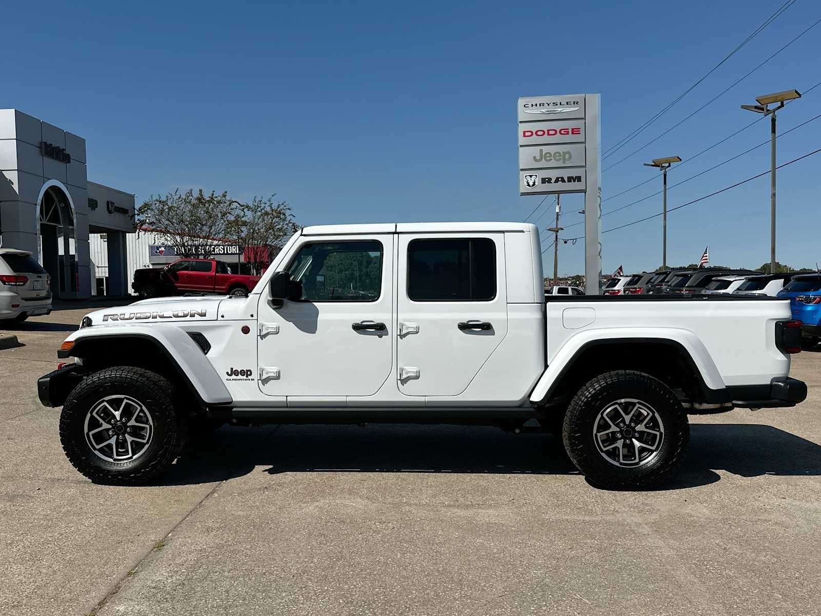 Thumbnail: 2025 Jeep Gladiator - 12