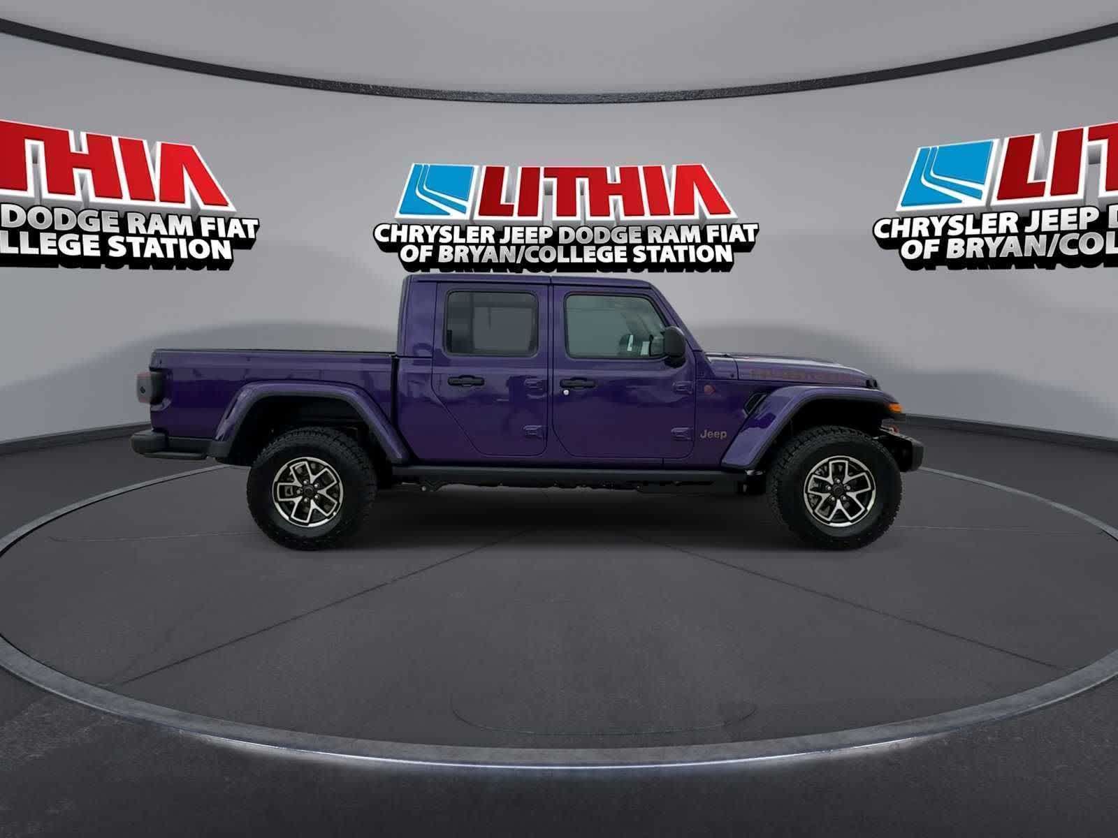 Thumbnail: 2026 Jeep Gladiator - 9