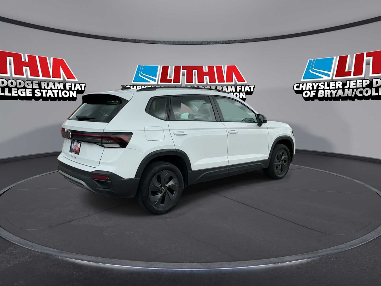 Thumbnail: 2025 Volkswagen Taos - 8