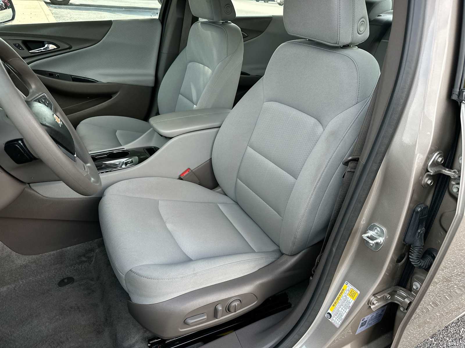 Thumbnail: 2025 Chevrolet Malibu - 17