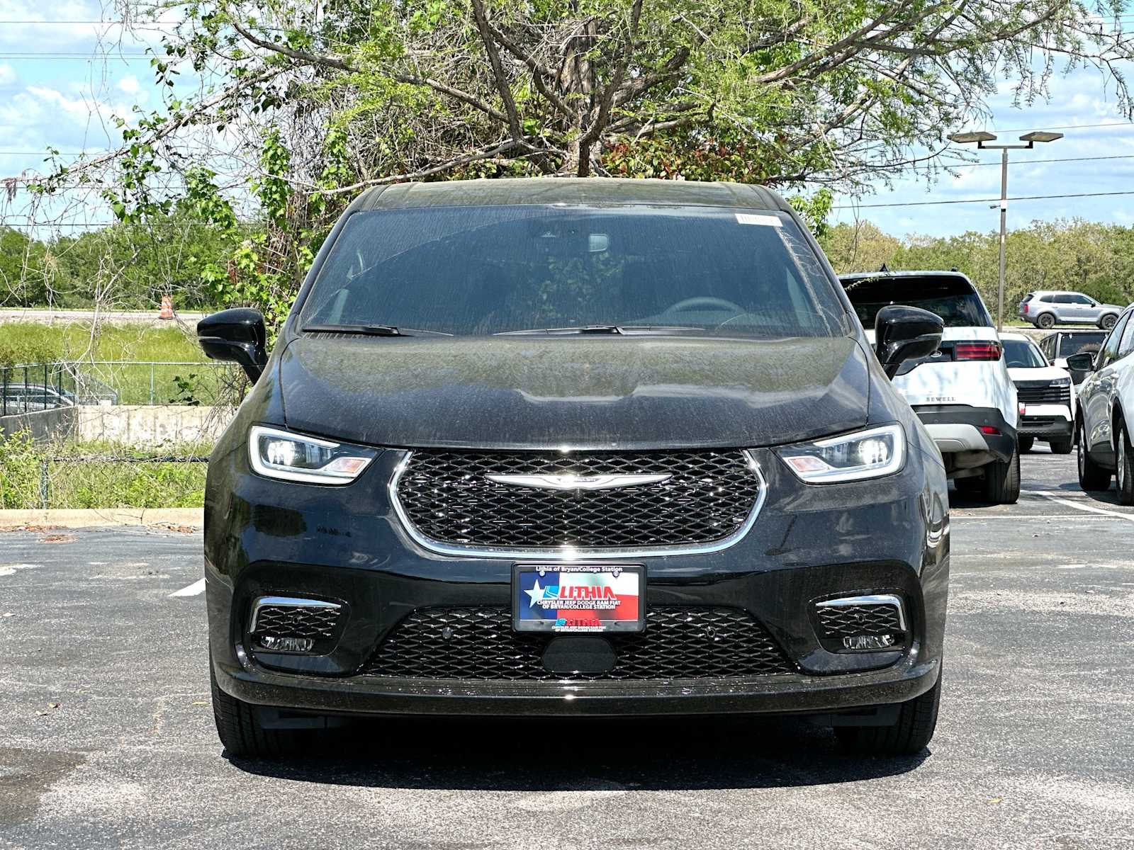 Thumbnail: 2026 Chrysler Pacifica - 10