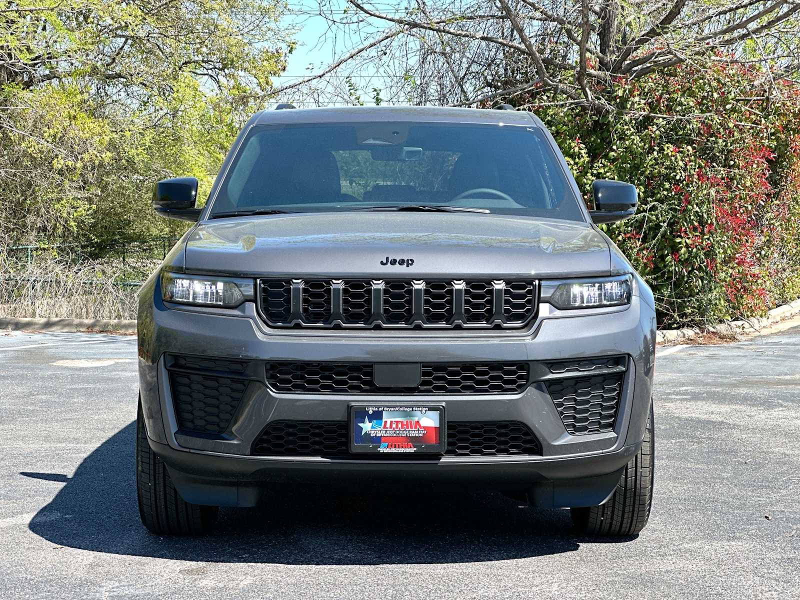 Thumbnail: 2026 Jeep Grand Cherokee - 10