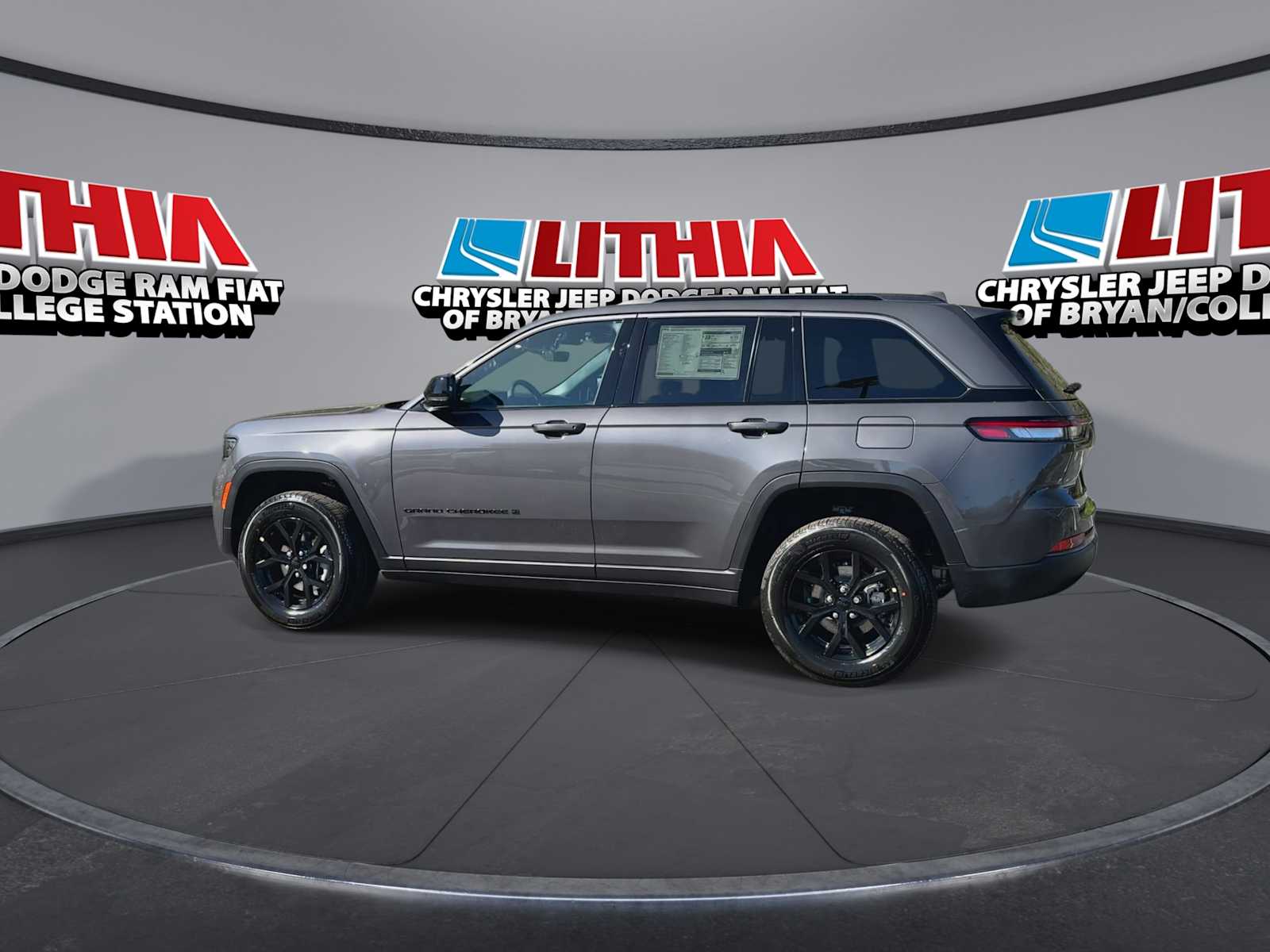 Thumbnail: 2026 Jeep Grand Cherokee - 5