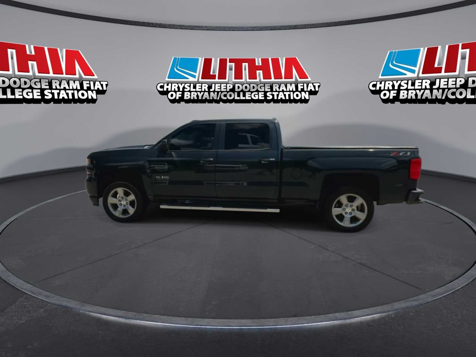 Thumbnail: 2018 Chevrolet Silverado 1500 - 8
