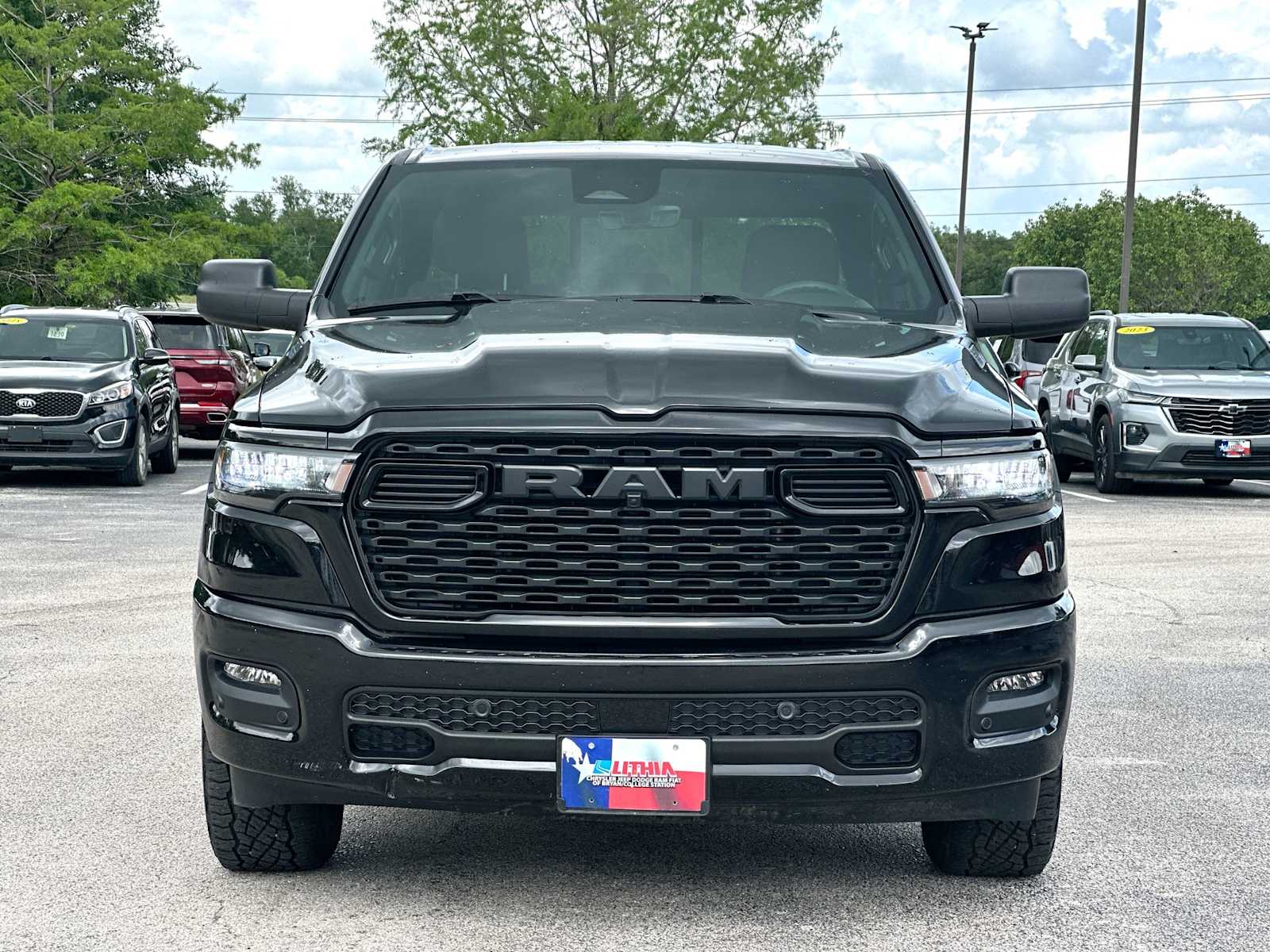 Thumbnail: 2025 RAM 1500 - 10