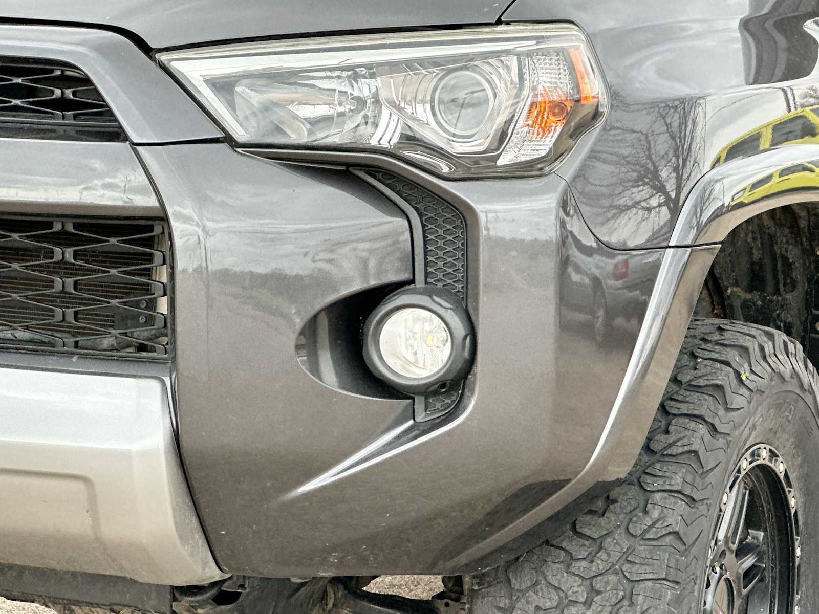 Thumbnail: 2018 Toyota 4Runner - 16