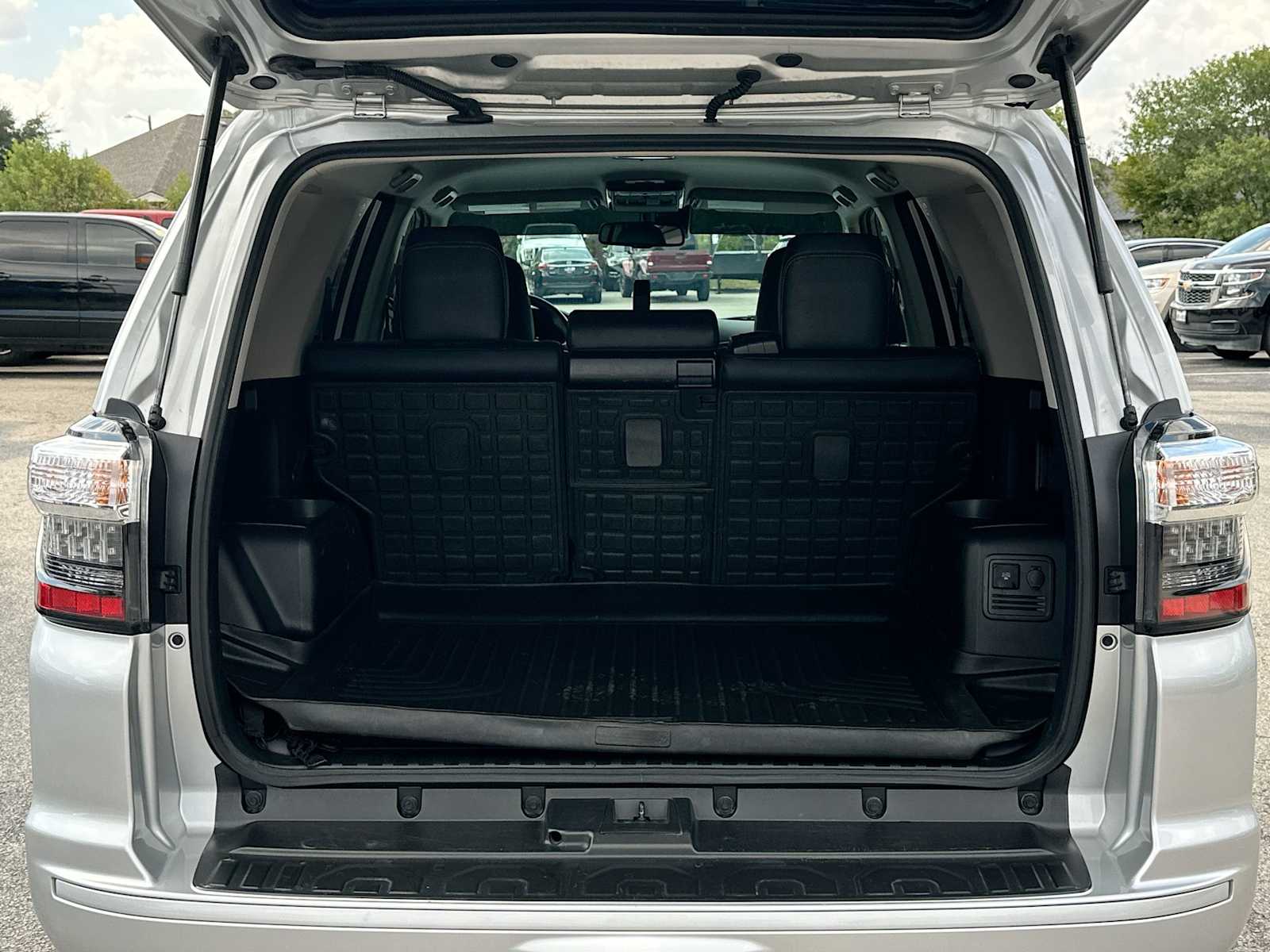 Thumbnail: 2023 Toyota 4Runner - 28