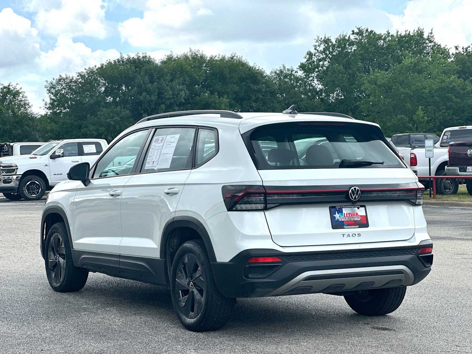 Thumbnail: 2025 Volkswagen Taos - 13