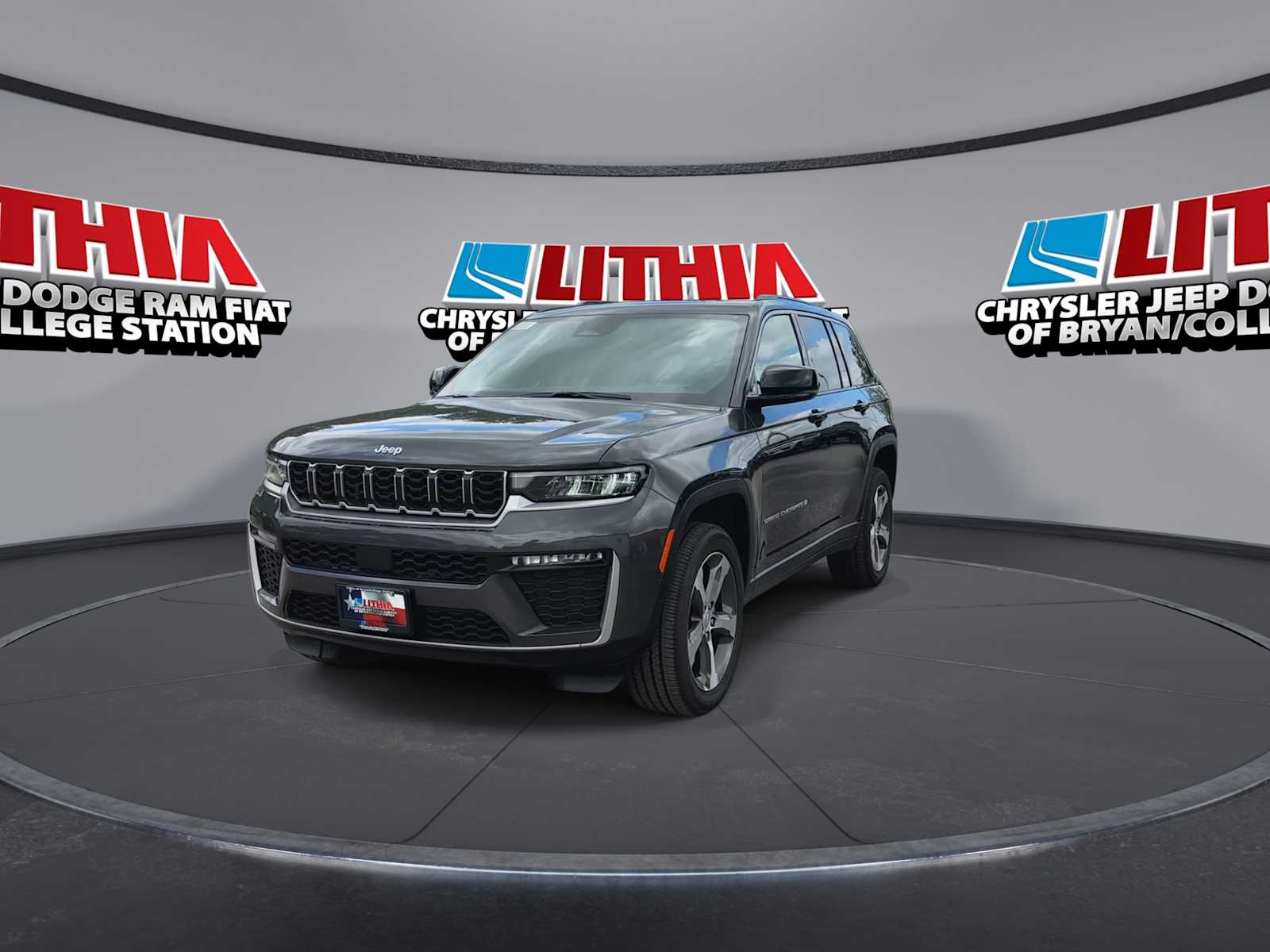 Thumbnail: 2026 Jeep Grand Cherokee - 3
