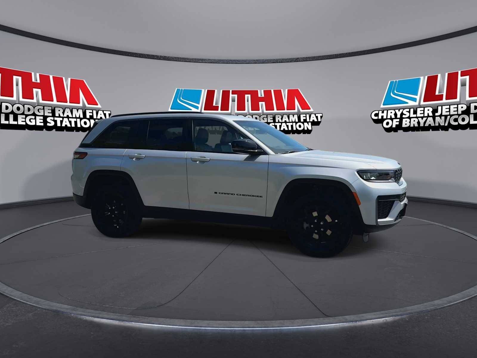 Thumbnail: 2026 Jeep Grand Cherokee - 9