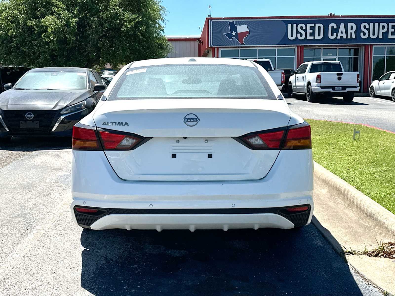 Thumbnail: 2025 Nissan Altima - 3