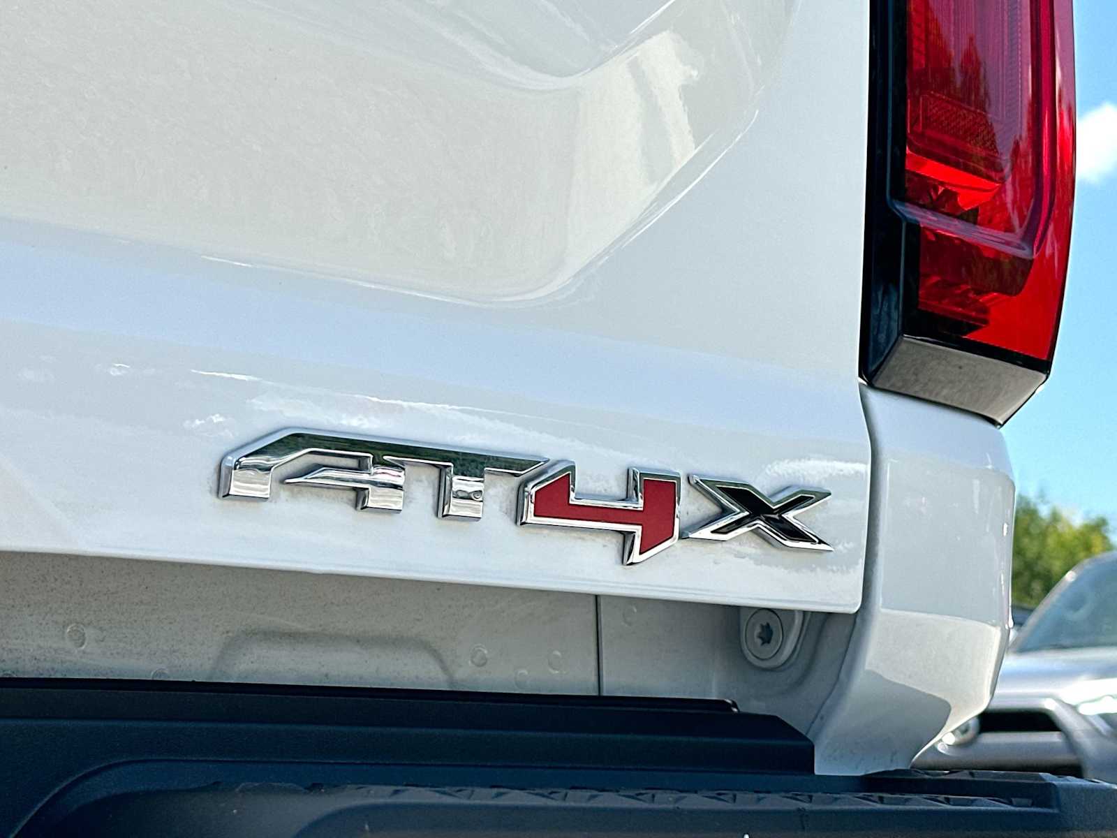 Thumbnail: 2024 GMC Canyon - 14