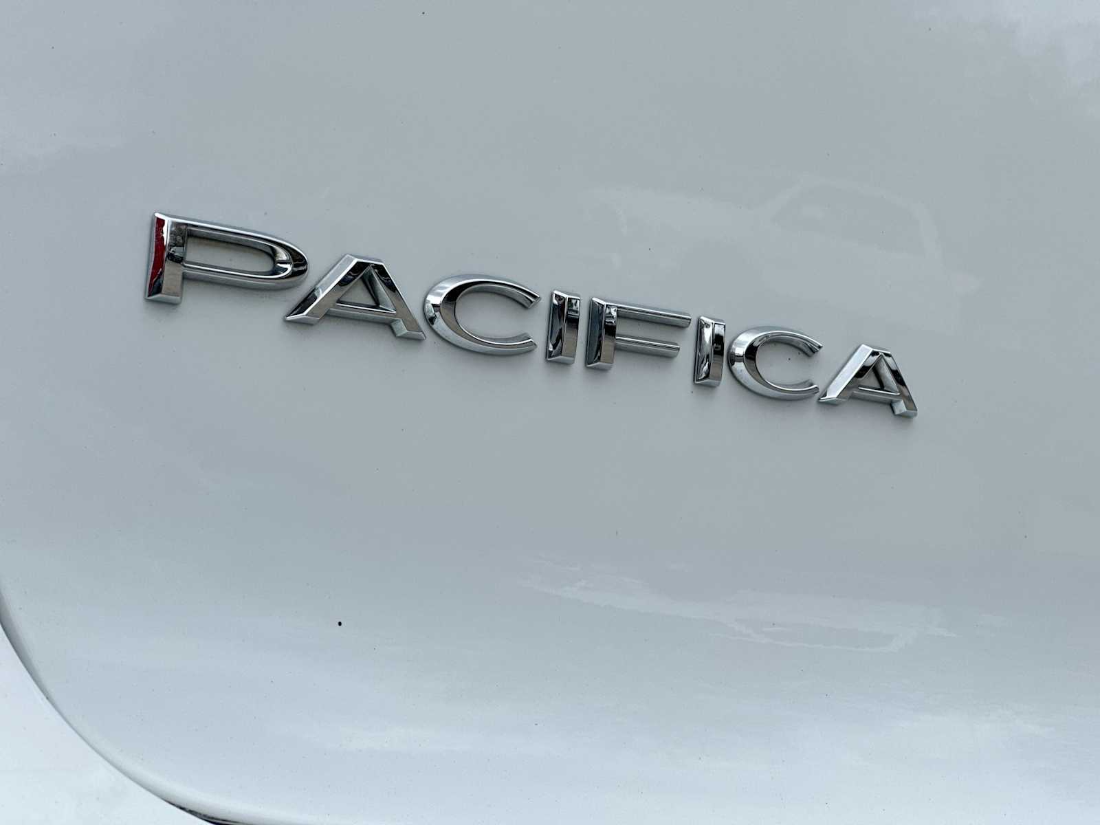 Thumbnail: 2022 Chrysler Pacifica - 15