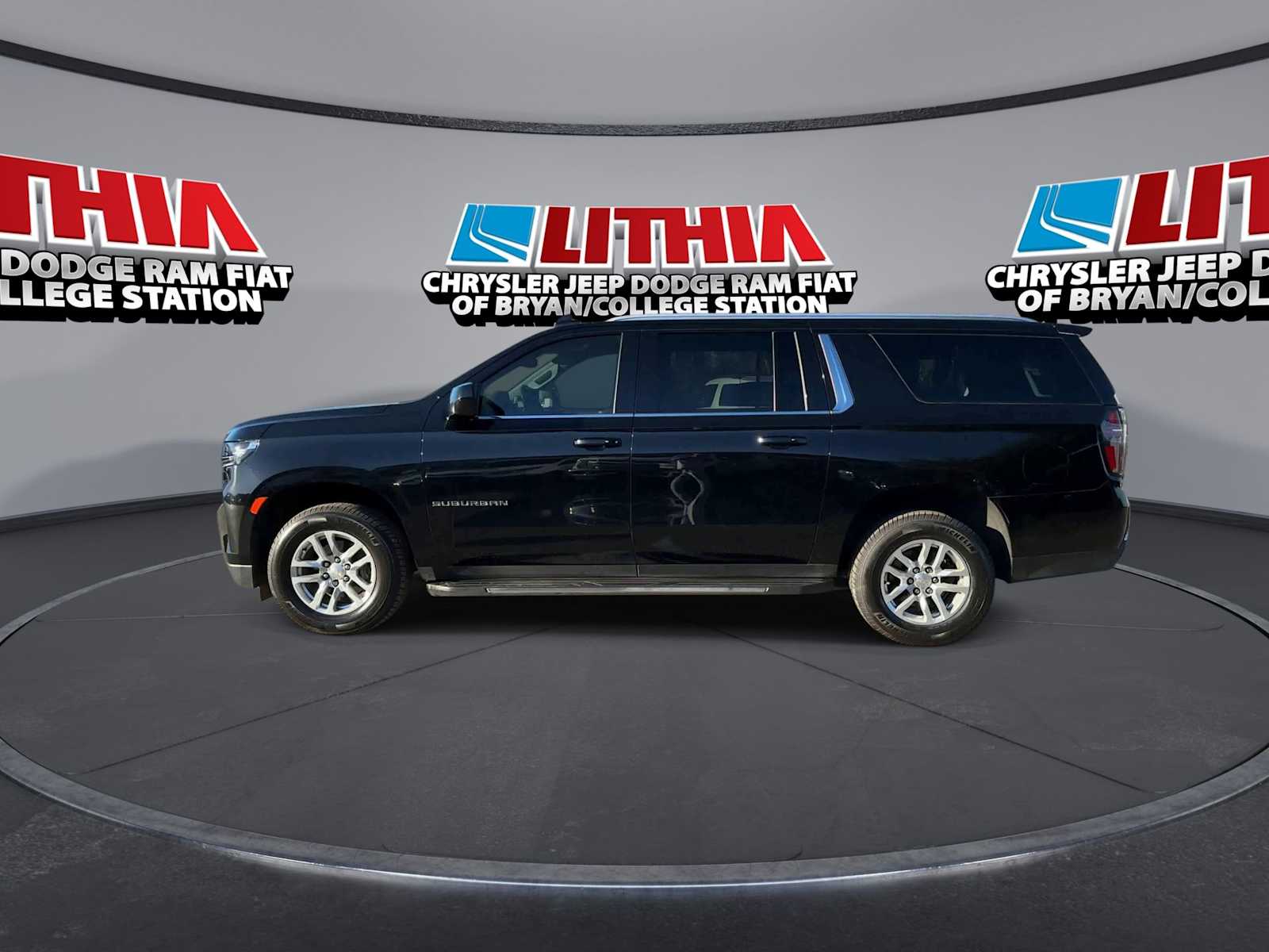 2022 Chevrolet Suburban LT 5