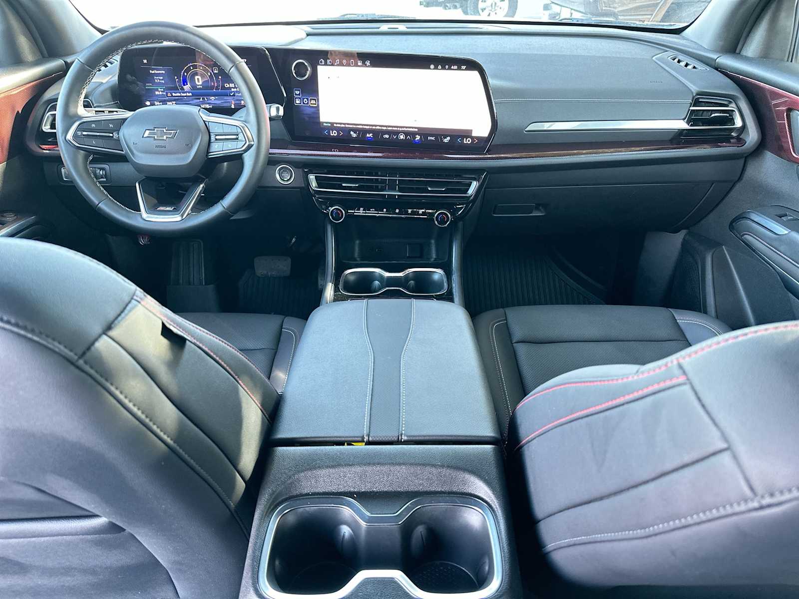 Thumbnail: 2025 Chevrolet Traverse - 25