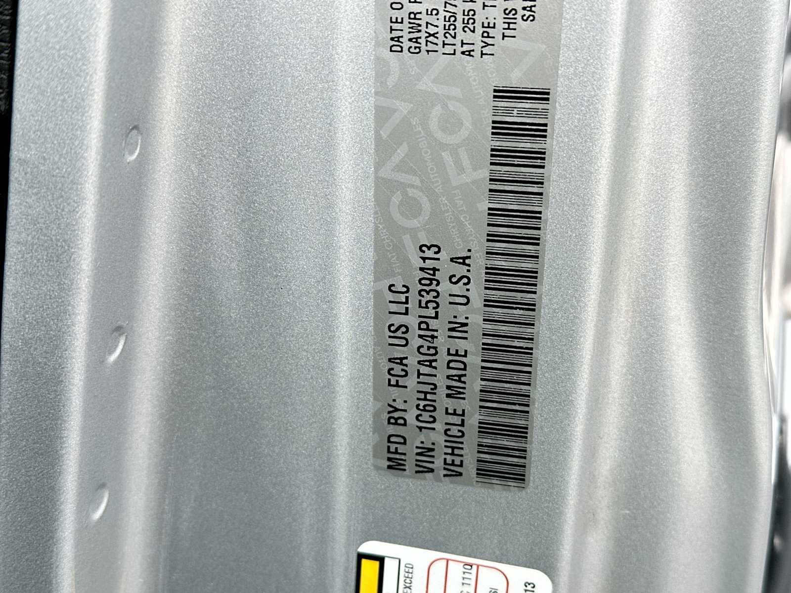 Thumbnail: 2023 Jeep Gladiator - 22