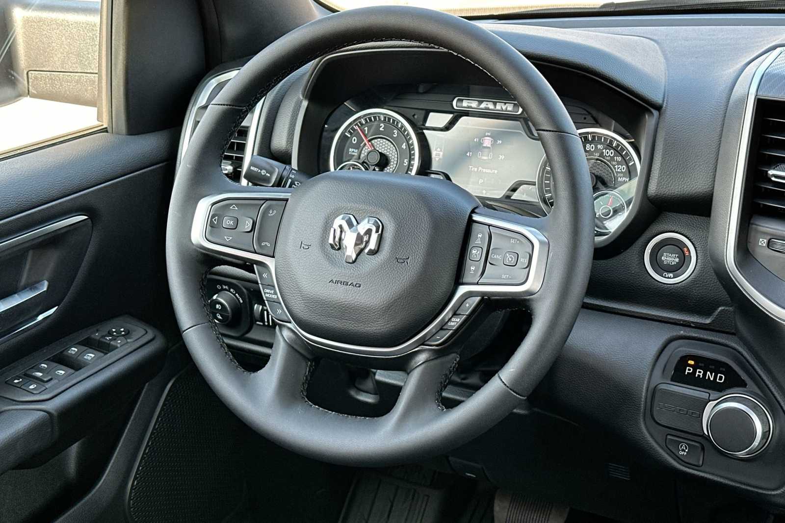 Thumbnail: 2025 RAM 1500 - 27