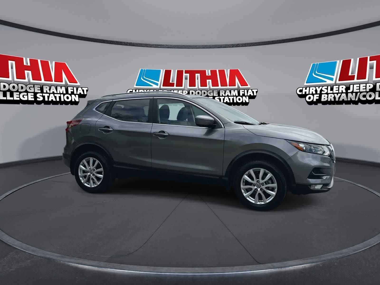 Thumbnail: 2022 Nissan Rogue Sport - 9